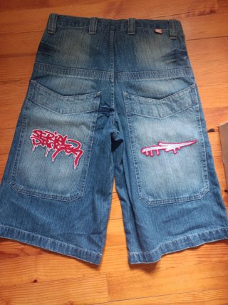 Pantalones cortos hip hop 2000s