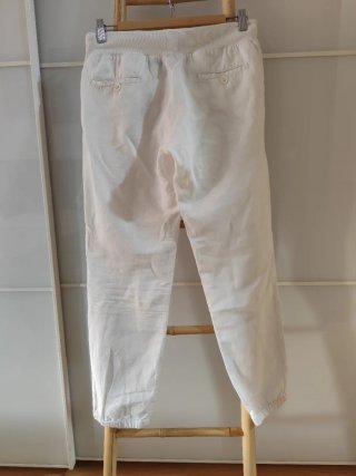 Pantalones blancos de Mango