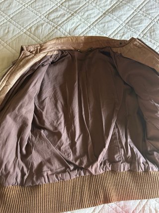 Chaqueta de piel marrón