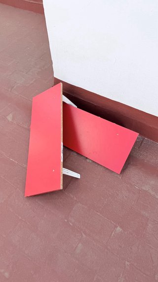 Estante rojo Ikea