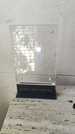 Expositor Daniel Wellington para relojes