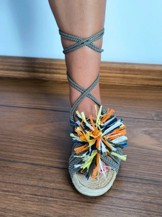 Sandalias Bimba y lola planas cordón romana T. 37