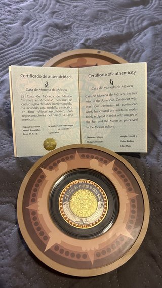 Medalla Trimetálica El Sol y la Luna