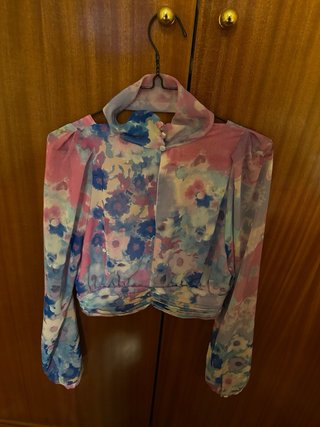 Blusa Zara floral manga larga