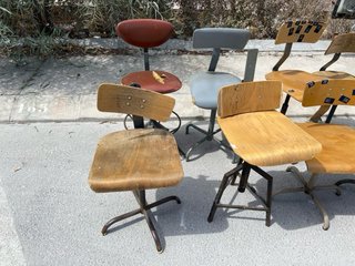 Sillas industriales vintage madera y metal