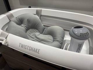 Bañera y soporte plegable Twistshake