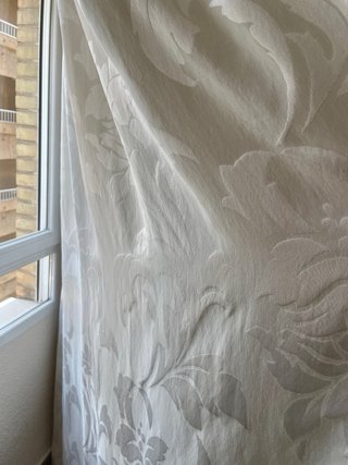 Cortinas vintage blancas florales (y rieles)