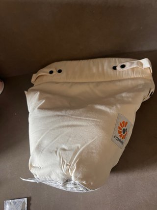 Cojín Ergobaby Easy Snug para recién nacidos