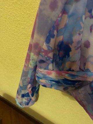 Blusa Zara floral manga larga