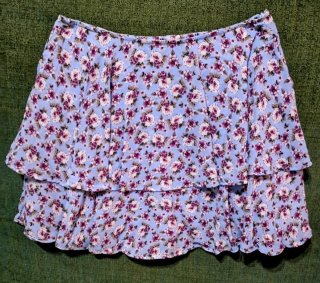 Falda floral azul y morada