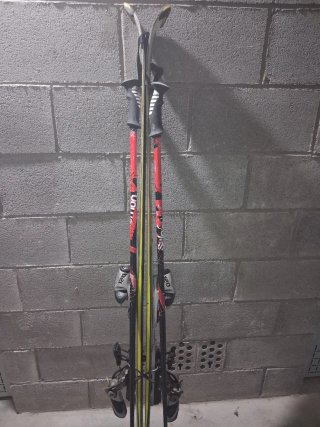 Esquís Rossignol 170 con bastones