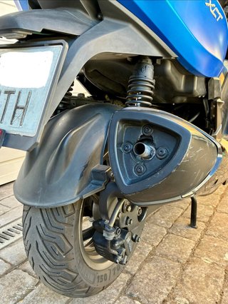 Kymco K-XCT 300i Maxi Scooter Azul