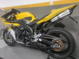Yamaha R1 50 aniversario