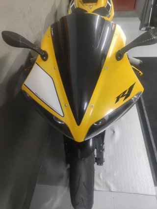 Yamaha R1 50 aniversario