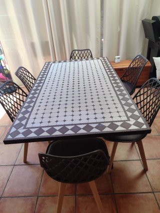 Mesa exterior mosaico marroquí con sillas incluida