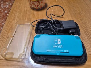 Nintendo Switch Lite Azul + Cargador