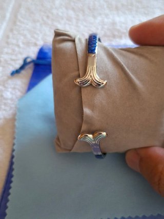 Pulsera esmaltada pez de la suerte nueva