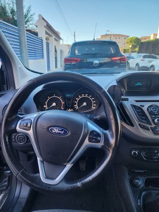 Ford Tourneo Courier 2017