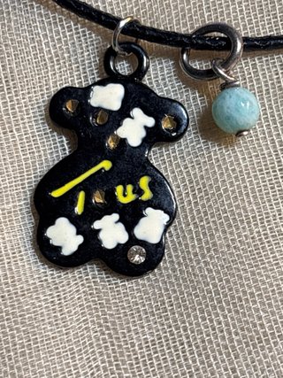 Colgante  del estilo de Tous Negro y Dorado