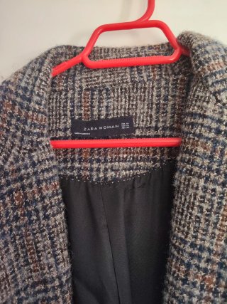 Abrigo Zara cuadros talla 42