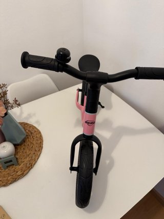 Bicicleta de equilibrio BERG rosa