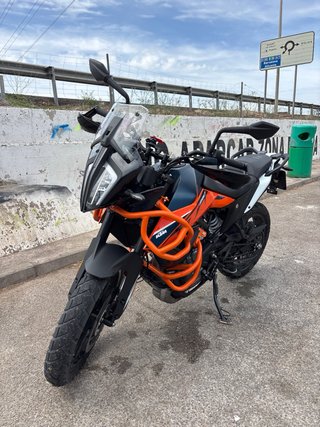 KTM 390 Adventure Azul y Naranja