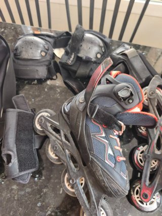 Patines en línea Talla 32-35 + Protecciones + Bols