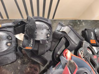 Patines en línea Talla 32-35 + Protecciones + Bols