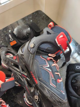 Patines en línea Talla 32-35 + Protecciones + Bols