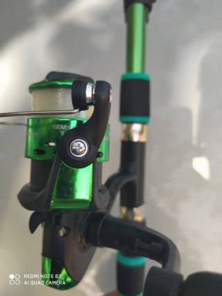 Caña de pescar con carrete y nylon NUEVO