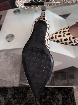 Zapatos tacón Martinelli beige y negro