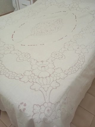 Colcha bordada a mano esfilato siciliano nueva