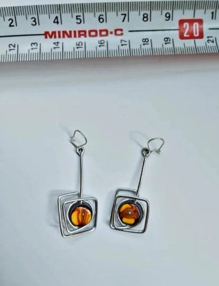 Pendientes largos plata con detalle multicolor