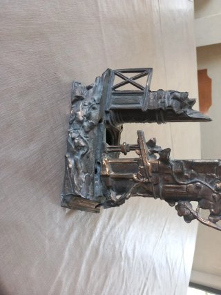 Calamaio in bronzo con aquila