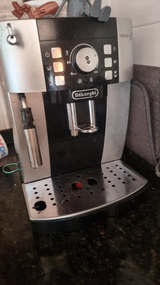 Cafetera DeLonghi Magnifica