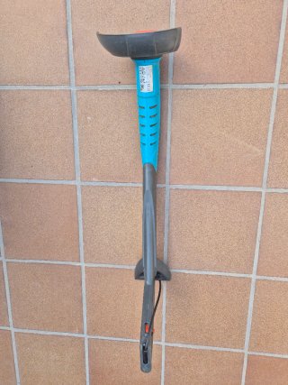 Cortacésped Eléctrico Bosch y cortabordes Gardenia