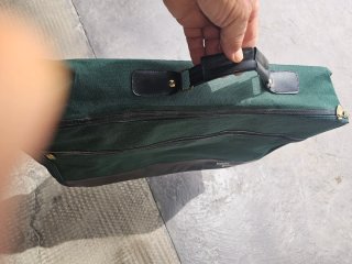 Bolso de viaje verde y negro medida .60.40.15