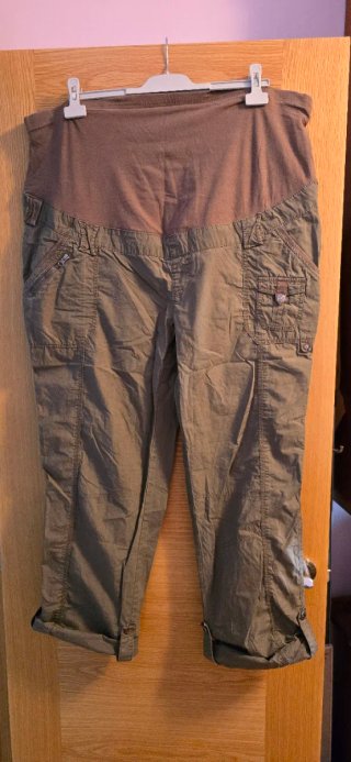 Pantalones cargo premamá verdes
