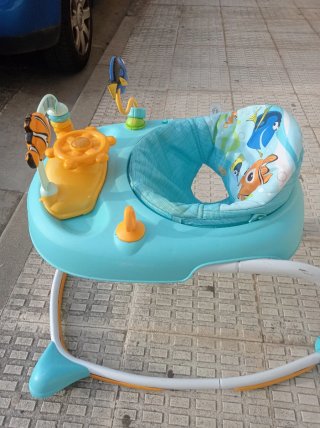 Andador bebé Bichos Bright Starts