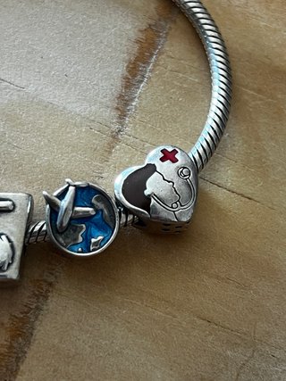 Pulsera Pandora con charms