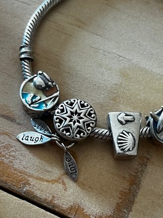 Pulsera Pandora con charms