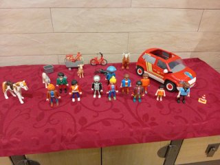 Lote Playmobil: Coche Bomberos y Figuras