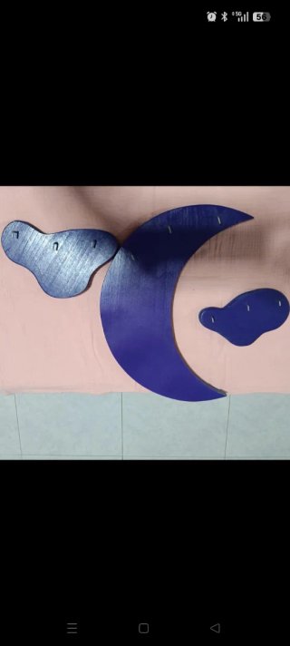 Luna y nubes decorativas de madera