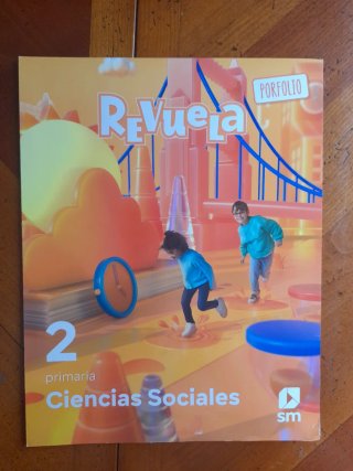 2 libros Ciencias Sociales, 2 Primaria. Revuela