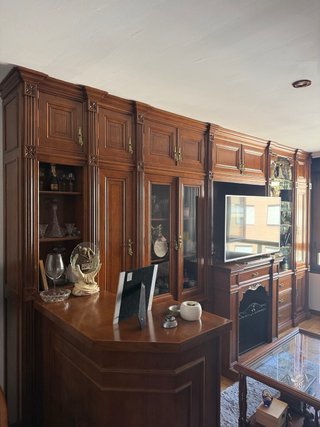 Mueble de salón completo madera de castaño macizo.
