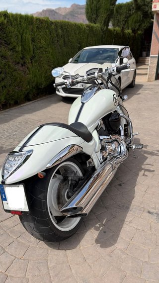 Suzuki Intruder M1800R VZR1800 Cruiser