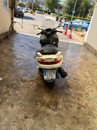 Suzuki Burgman 200cc Blanca