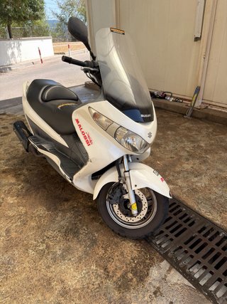 Suzuki Burgman 200cc Blanca