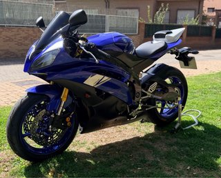 Yamaha YZF R6R 2008 Azul y Blanca.