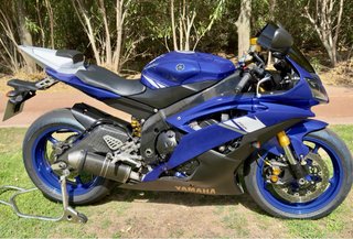 Yamaha YZF R6R 2008 Azul y Blanca.